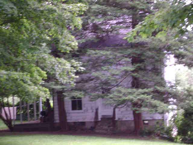 Building photograph for 390 MAGNOLIA HILL RD